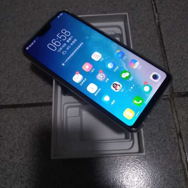 vivoz1664gb瓷釉黑4g全网通新一代全面屏ai双摄手机