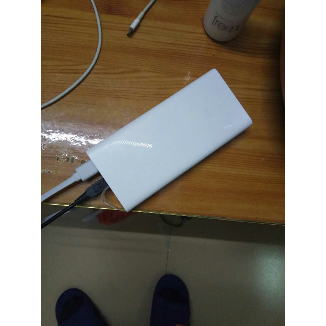 > 小米(mi)移动电源2c 白色 20000毫安 移动电源/大容量充电宝 双usb