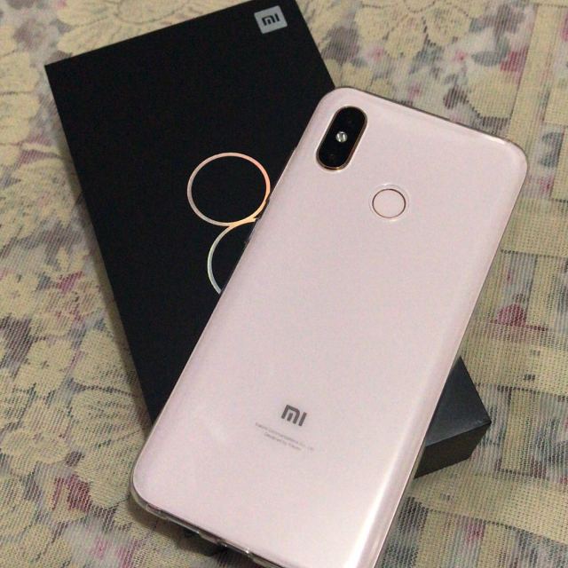 xiaomi/小米 小米8 金色 6gb内存 64gb 移动联通电信4g全网通手机