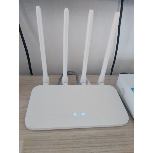 小米mi小米路由器4c300mbps无线路由器wifi家用穿墙智能防蹭网高速