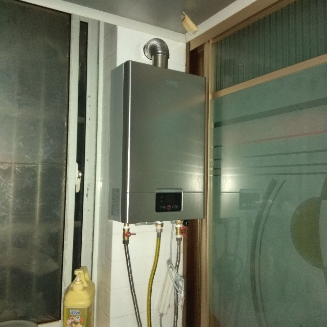 海尔(haier) jsq24-ut(12t) 海尔12升智能恒温燃气热水器