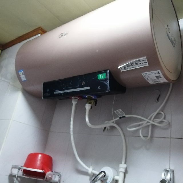 全網比價美的midea60l家用電熱水器f6030t7he3000w速熱手機wifi控制