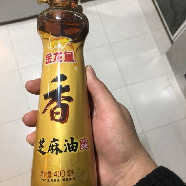 金龍魚芝麻油400ml瓶