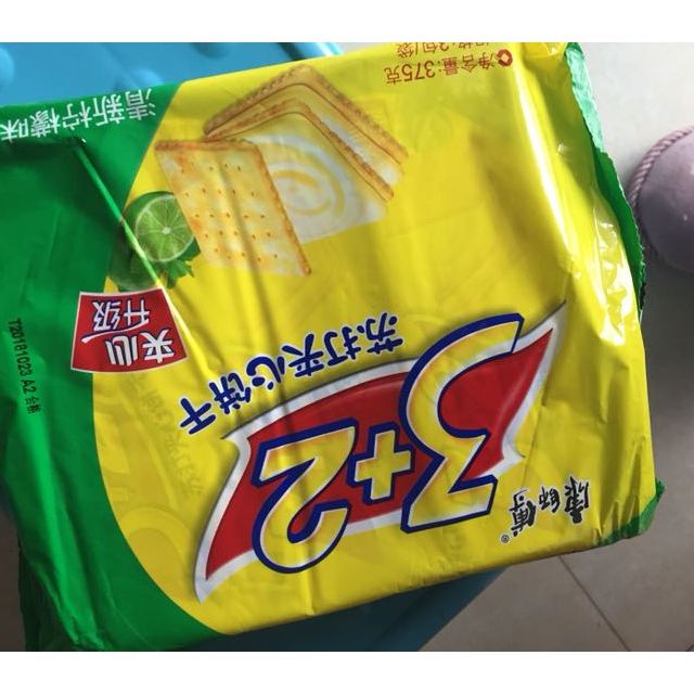 > 康师傅 3 2苏打夹心饼干 果香蓝莓味375g商品评价 > 比超市便宜