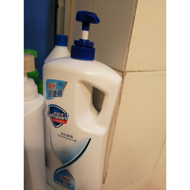 > 舒肤佳1.5升纯白清香沐浴露商品评价 > 可以,便宜实惠好用