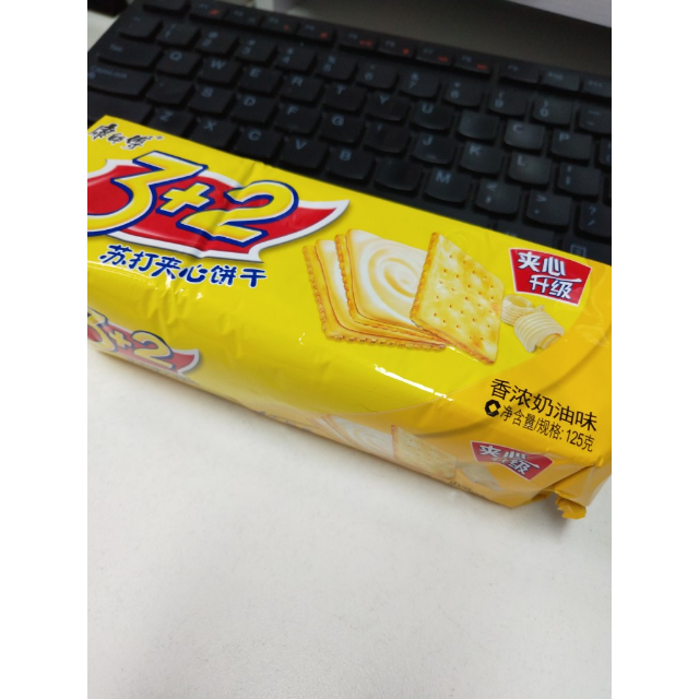 康师傅32苏打夹心饼干香浓奶油味375g