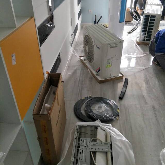 > lz格力空调kfr-50lw/(50580)fnhaa-a3(纯白)商品评价 > 快递师傅很