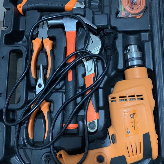 苏宁自营工蜂gi550re家用冲击钻套装电动工具电钻电动螺丝刀