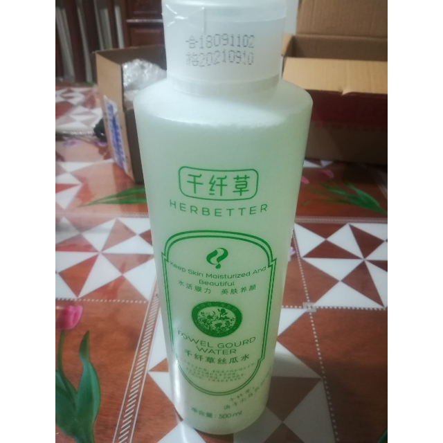 > 千纖草絲瓜水500ml 收縮毛孔;滋潤營養;清爽;保溼補水 爽膚水商品