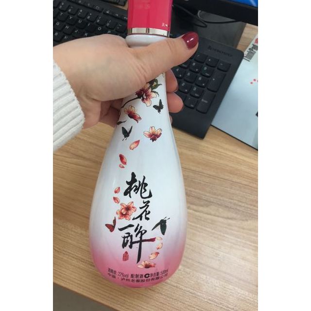 泸州老窖 桃花醉时尚版 22度 500ml 单瓶装 配制酒白酒很漂亮的瓶子