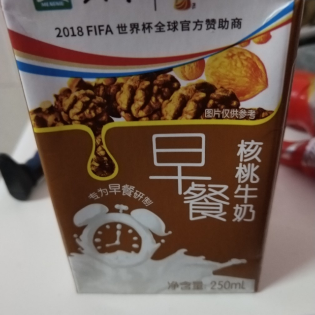 蒙牛核桃味早餐牛奶250ml*24盒商品评价 味道不错,日期也新.