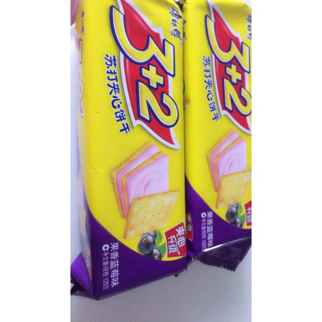 康师傅32苏打夹心饼干果香蓝莓味375g