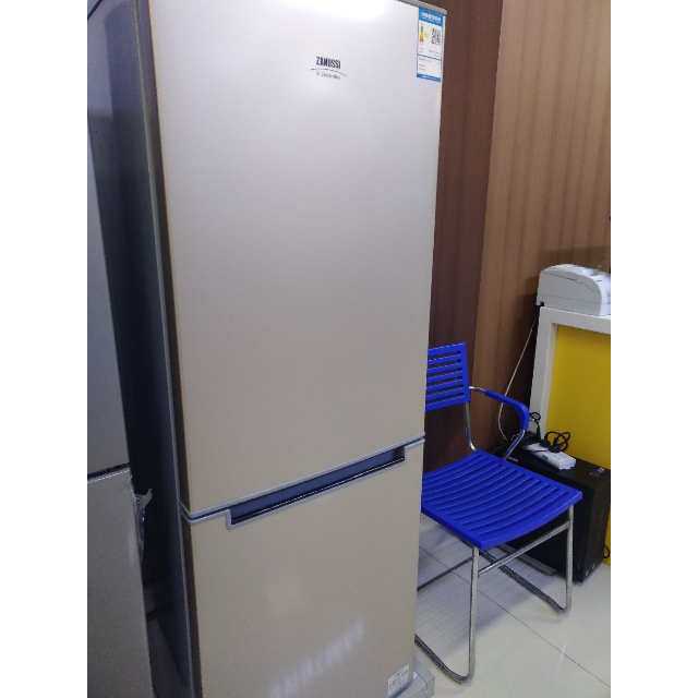 海尔(haier)bcd-190wdpt 190升双门小冰箱 风冷无霜 炫彩金外观 节能