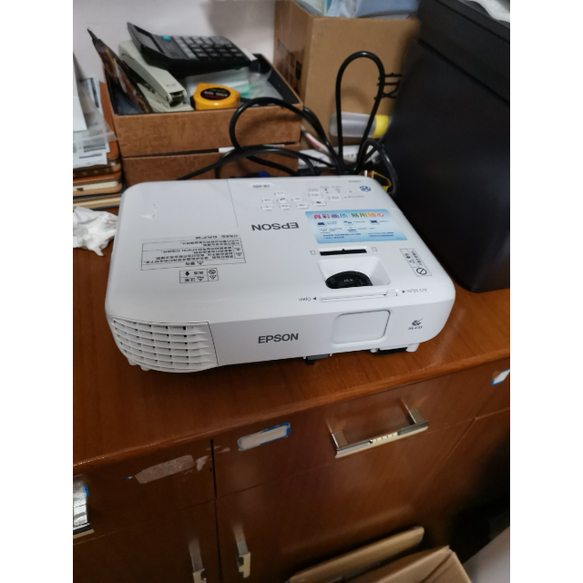 爱普生(epson) cb-x05 商务办公会议家用高清投影机 投影仪(3300流明