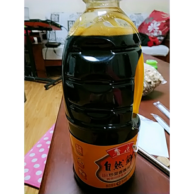 魯花 炒菜香醬油 1l 調味品 生抽 桶裝高清大圖|實物圖