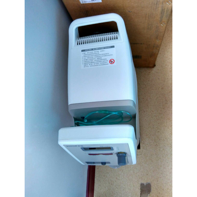 鱼跃yuwell制氧机9f3w3l医用家用吸氧机带雾化氧气机制氧器氧气浓度95