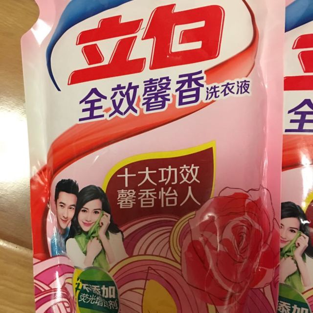 > 立白全效馨香洗护合一洗衣液500g*3(新老包装随机发货)商品评价 >