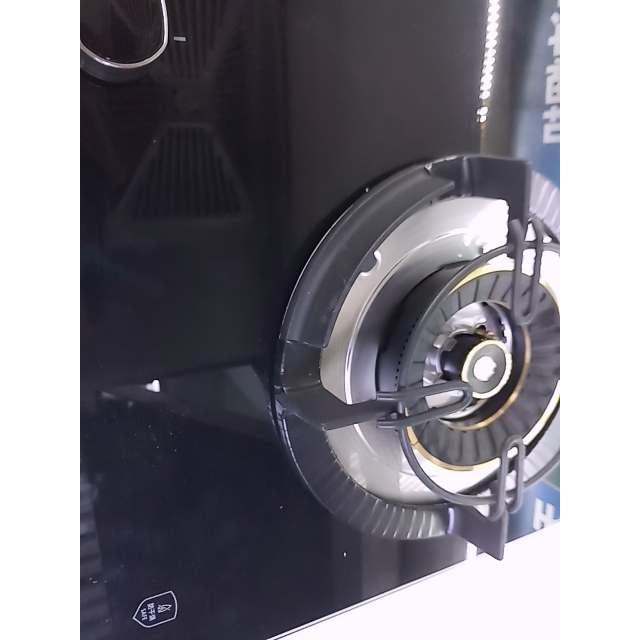 > 美的燃气灶jzt-mq7610-g商品评价 > 还可以,外观美观漂亮.