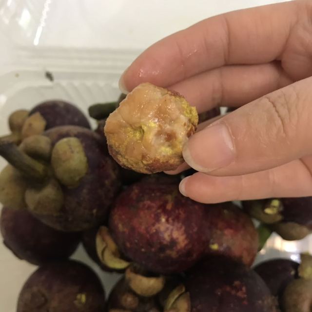 > 展卉 泰国进口山竹 3a级 1kg装 新鲜水果商品评价 > 打开的第一个就