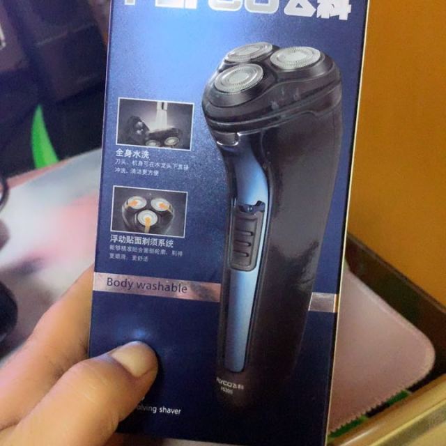 > 飞科剃须刀fs306商品评价 > 买回来用了两次,很好.