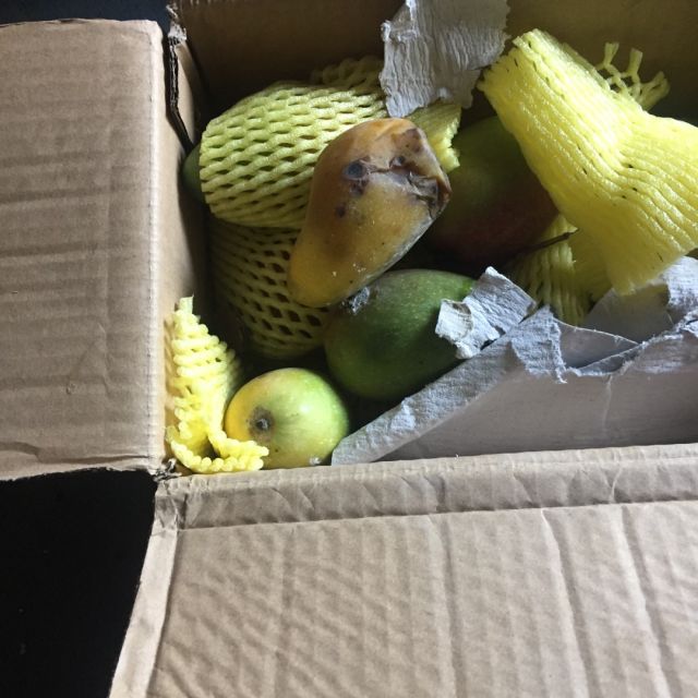 天山香丽海南贵妃芒果5斤装单果70g红金龙皮薄核小鲜甜多汁