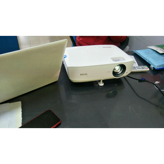 明基(benq) bs3717投影仪 商务会议投影机(双hdmi高清接口 3300流明)