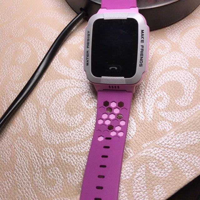 小天才电话手表y01a 浅紫儿童智能手表安全防护学生定位手机儿童电话