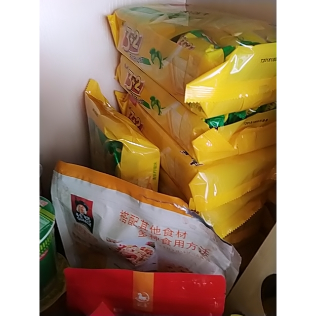 康师傅32苏打夹心饼干清新柠檬味300克包