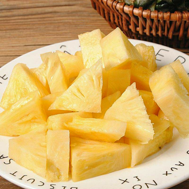 > 菲律宾凤梨 (苏昊)散装商品评价 > 服务好,帮忙切片,打.