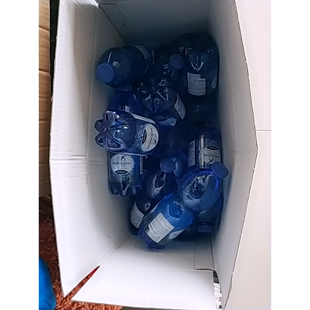 气泡矿泉水圣碧涛sanbenedetto天然矿泉水充气500ml瓶进口饮用水进口