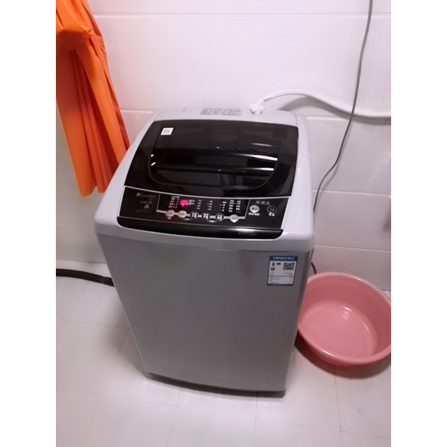 小天鹅(littleswan)tb80v21d 8公斤全自动 直驱变频 静音波轮 洗脱