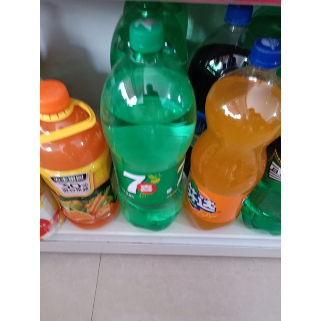 > 百事可乐 7喜柠檬味汽水2l*6瓶 箱装 七喜 碳酸饮料商品评价 > 好评