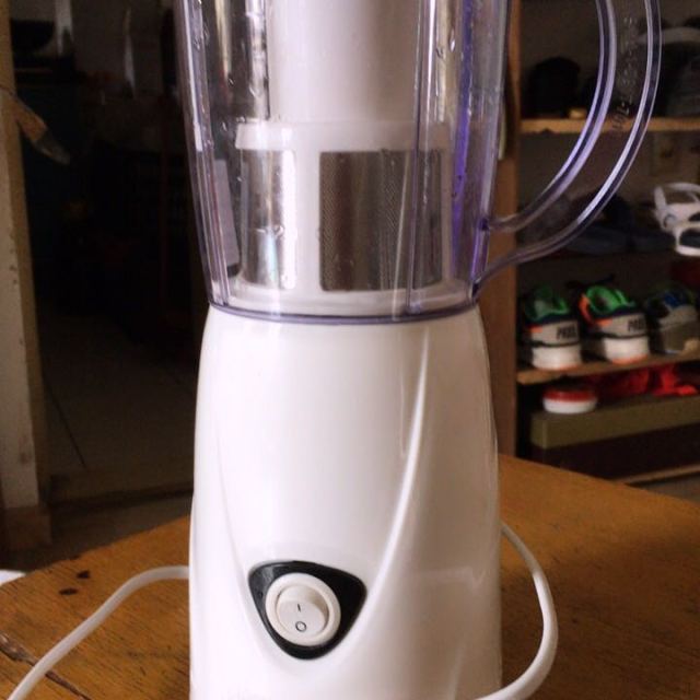 家用多功能 全自动 绞肉奶昔干磨 小型宿舍 榨汁机果汁机 搅拌机600ml