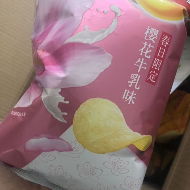 樱花牛乳味薯片图片