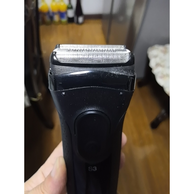 博朗braun电动剃须刀3020s德国进口三刀头全身水洗充插两用往复式刮胡
