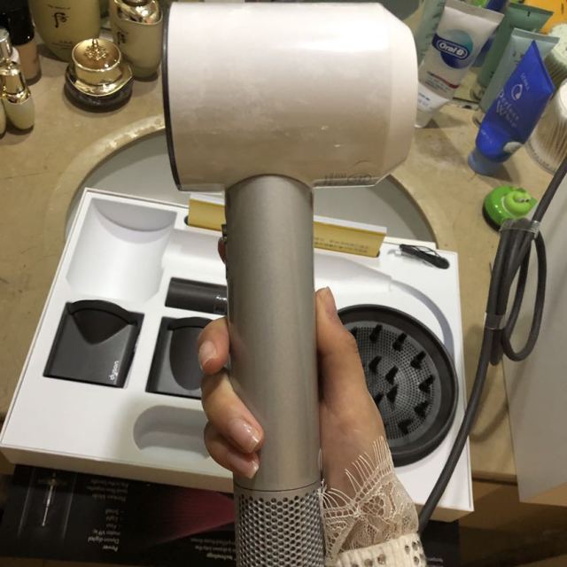 戴森dyson吹风机hd013档控温1600w功率手持平衡设计恒温护发高贵白电
