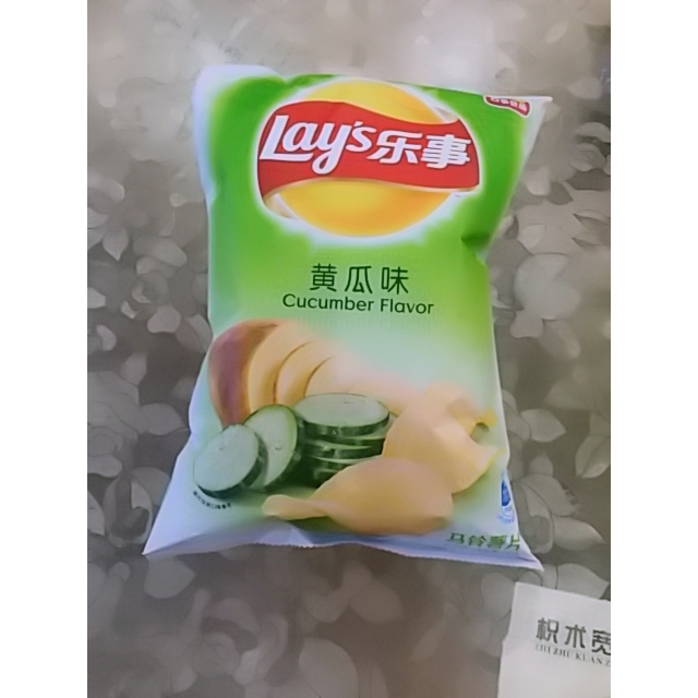 乐事黄瓜味薯片75克袋零食下午茶