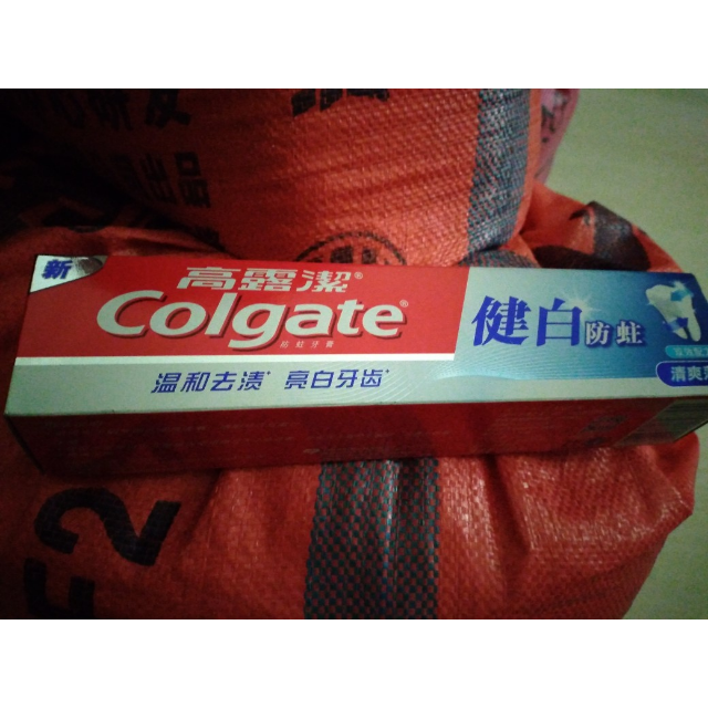 > 高露洁(colgate)健白防蛀牙膏200g商品评价 > 不错