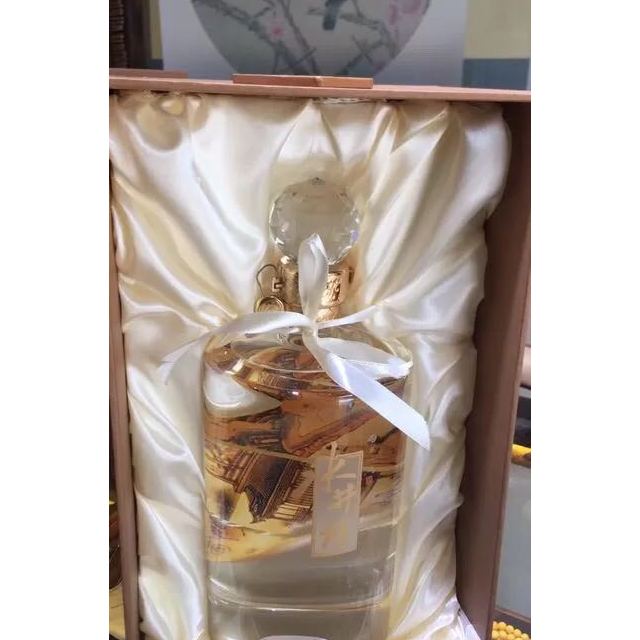 > 水井坊酒 画卷装 52度 1000ml 浓香型白酒商品评价 > 高端大气还