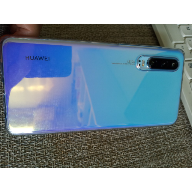 华为huaweip30天空之境8gb128gb徕卡三摄未来影像移动联通电信4g全面