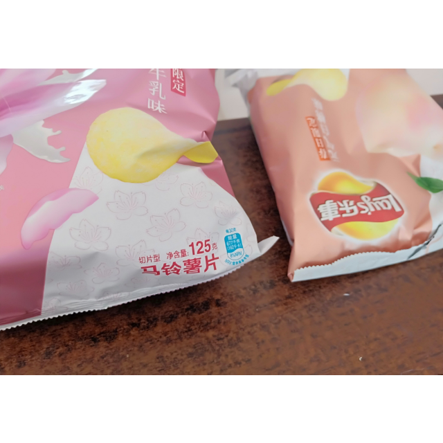 乐事樱花牛乳味薯片125克袋