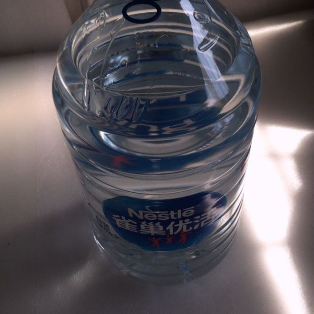 雀巢家庭装饮水 会议装饮水 饮水机桶装水高清大图|实物图