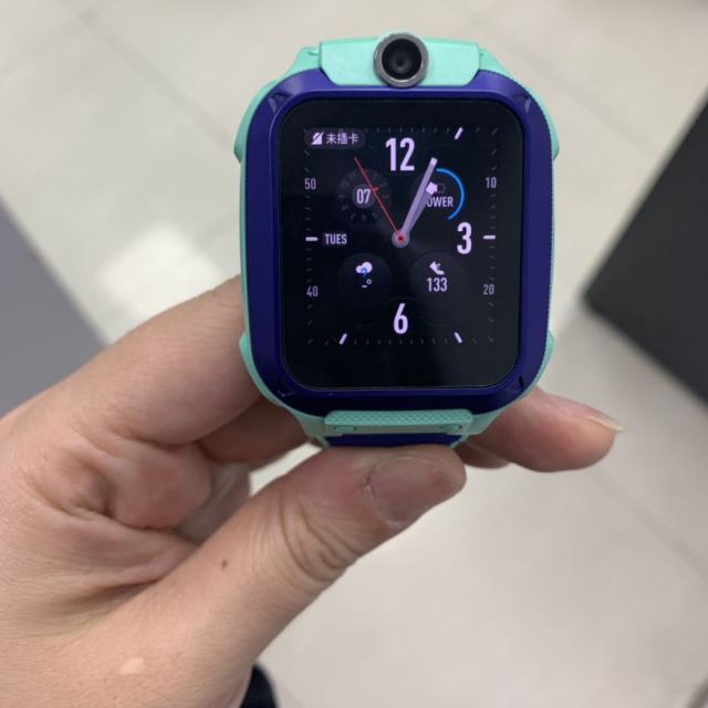 > 小天才电话手表 z5 青绿儿童智能防水gps定位4g全网通视频手表商品
