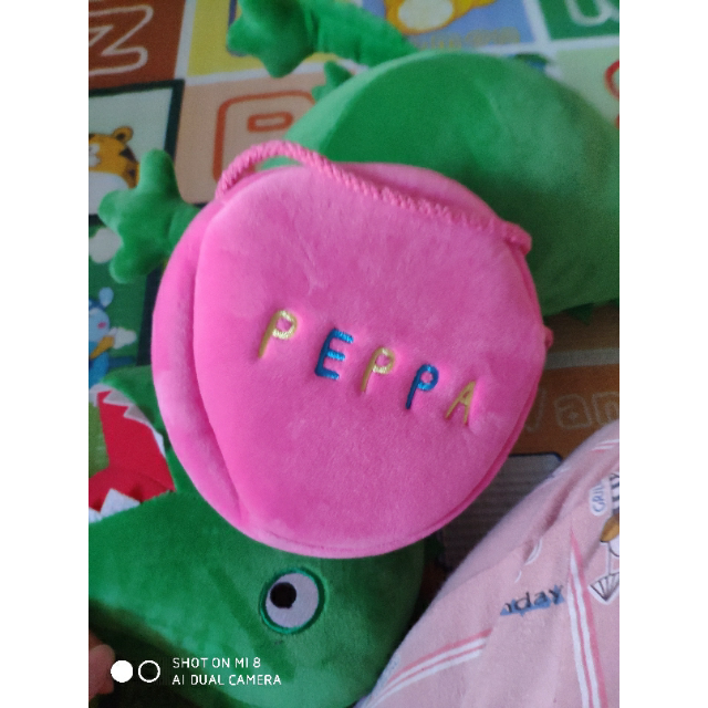 > 小猪佩奇peppa pig毛绒玩具佩佩圆形钱包 16cm商品评价 > 质量好,给