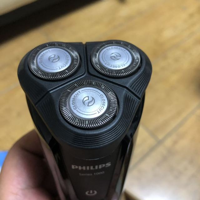 飛利浦philips電動剃鬚刀s1010充電式男士刮鬍刀三刀頭全身水洗便攜式