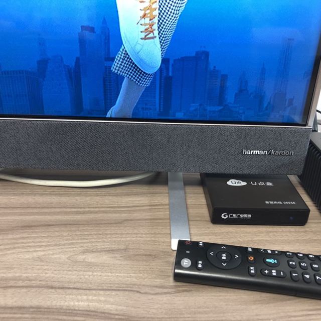 tcl 55a950u 55英寸4k超高清超薄窄边 哈曼卡顿音响 32核人工智能全面