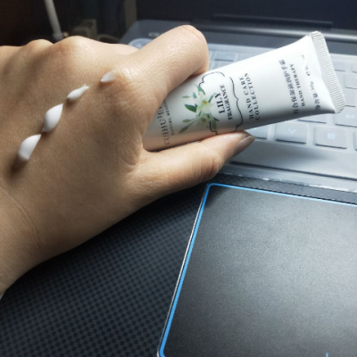 萃汇尔护手霜5支 滋润保湿补水迷你手霜(款式随机)