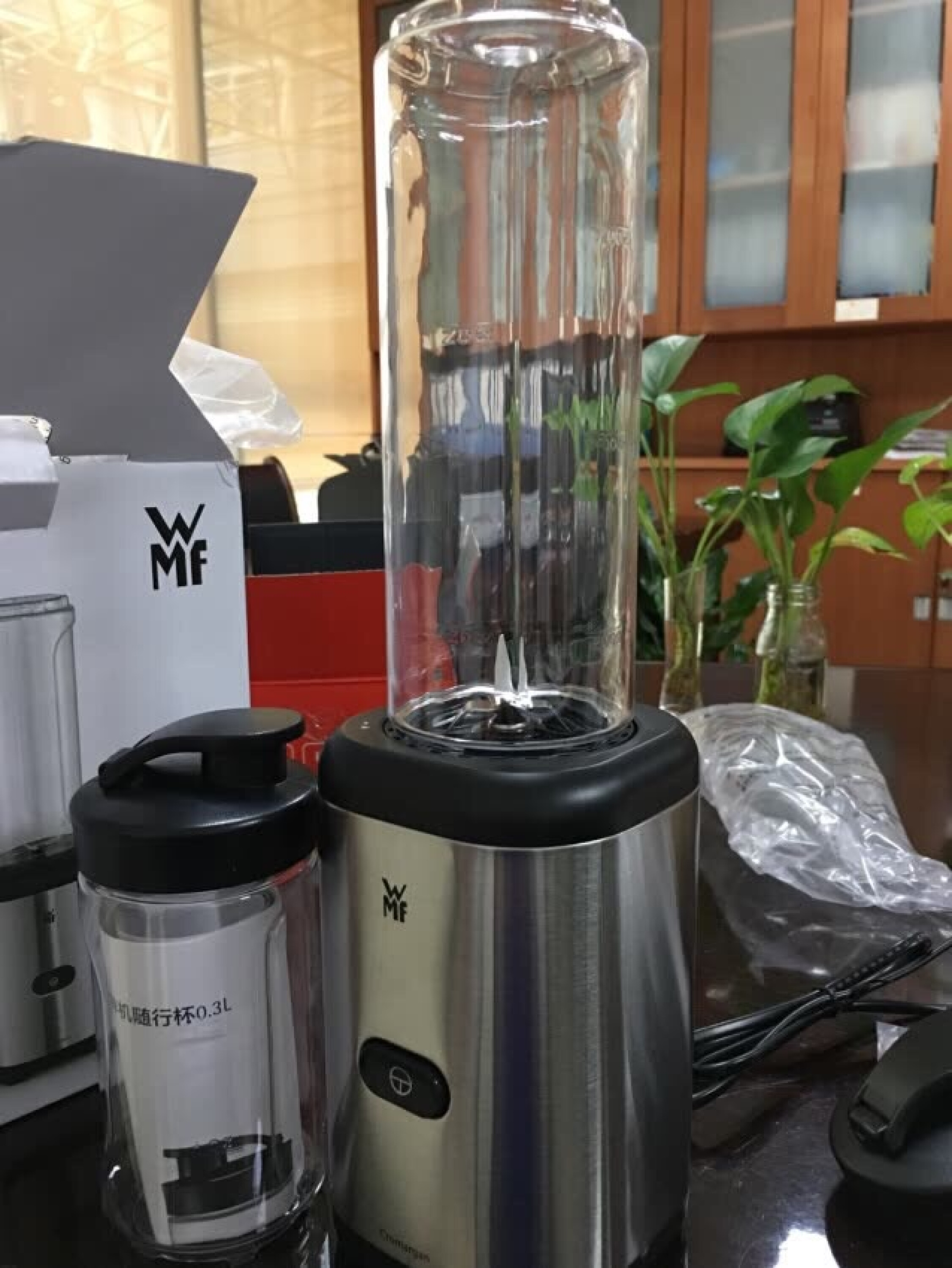果汁机原汁机料理机便携奶昔机家用小型果昔机 便携式搅拌机榨汁杯