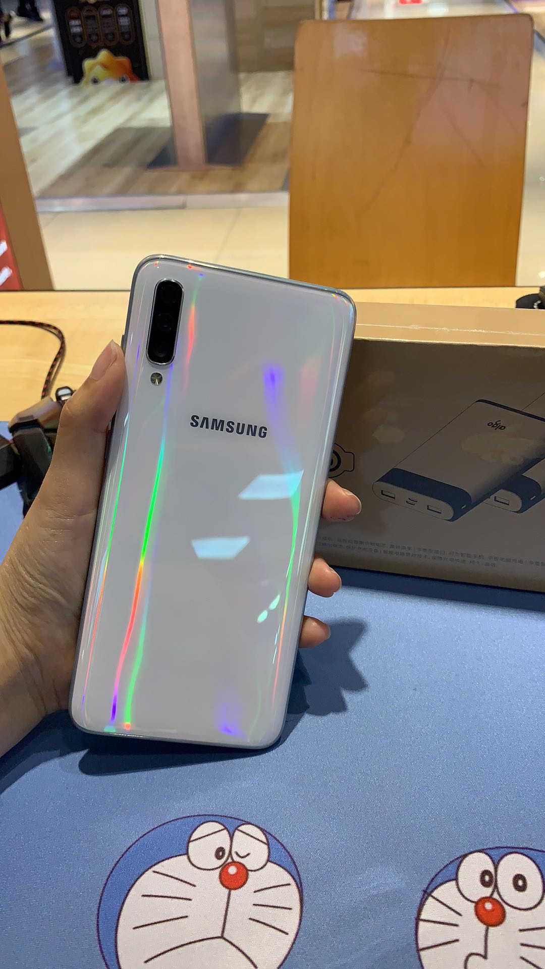 三星galaxy a70 6gb 128gb 珍珠白 超大屏幕 屏下指纹 移动联通电信全