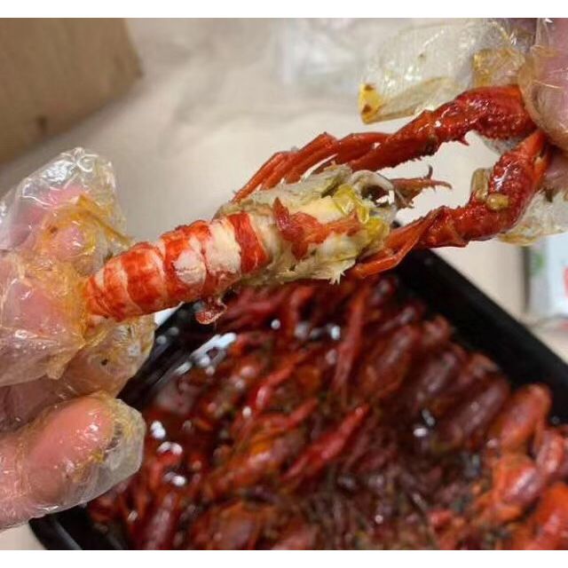 红小厨十三香小龙虾中号46钱1725只净虾500g盒